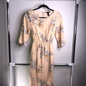 H&M Floral Elastic-Waist Midi Dress in Light Peach Cream